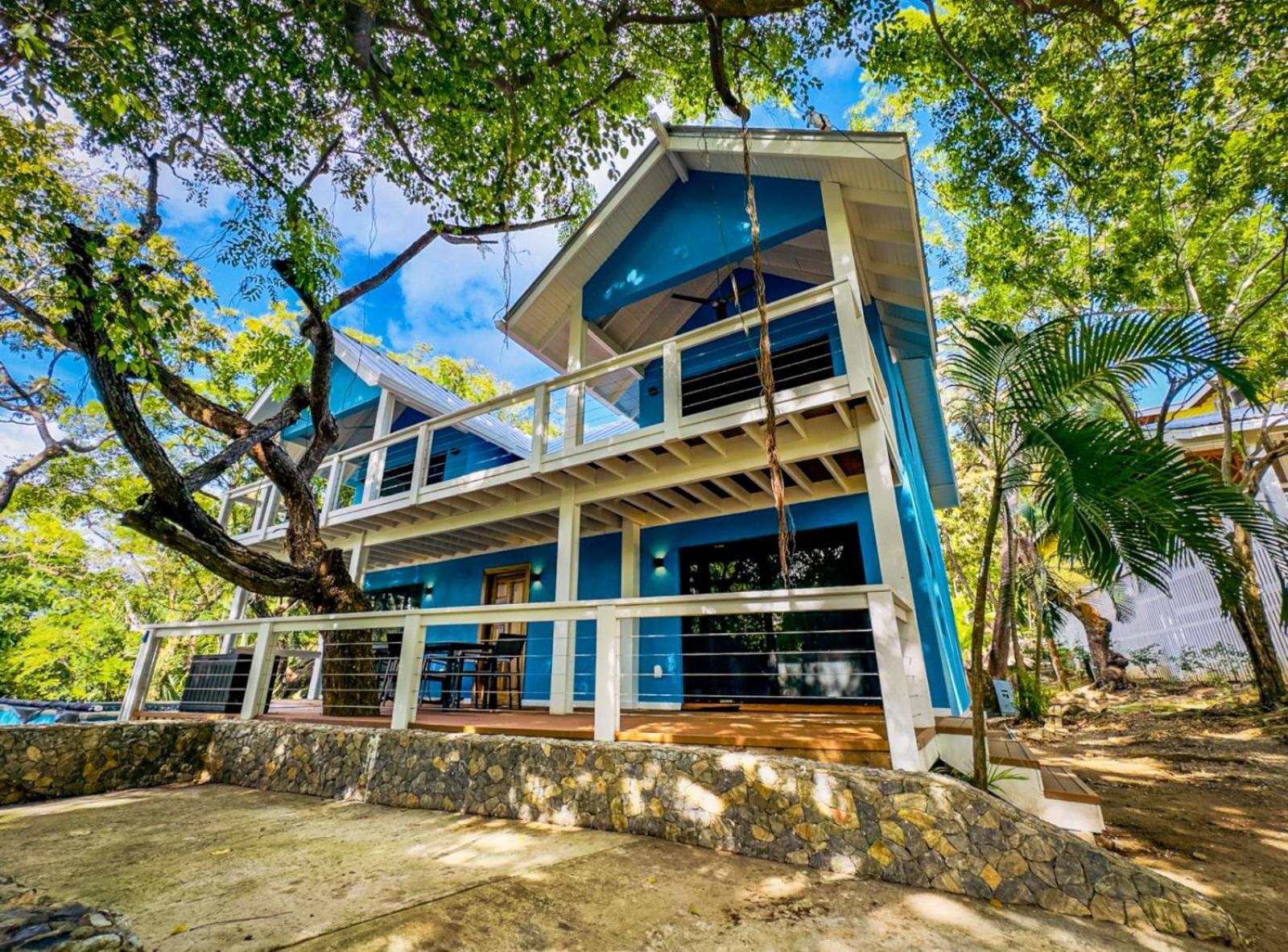 Luna Beach Luxury Boutique Beach Front Resort Jobs Bight Exterior photo