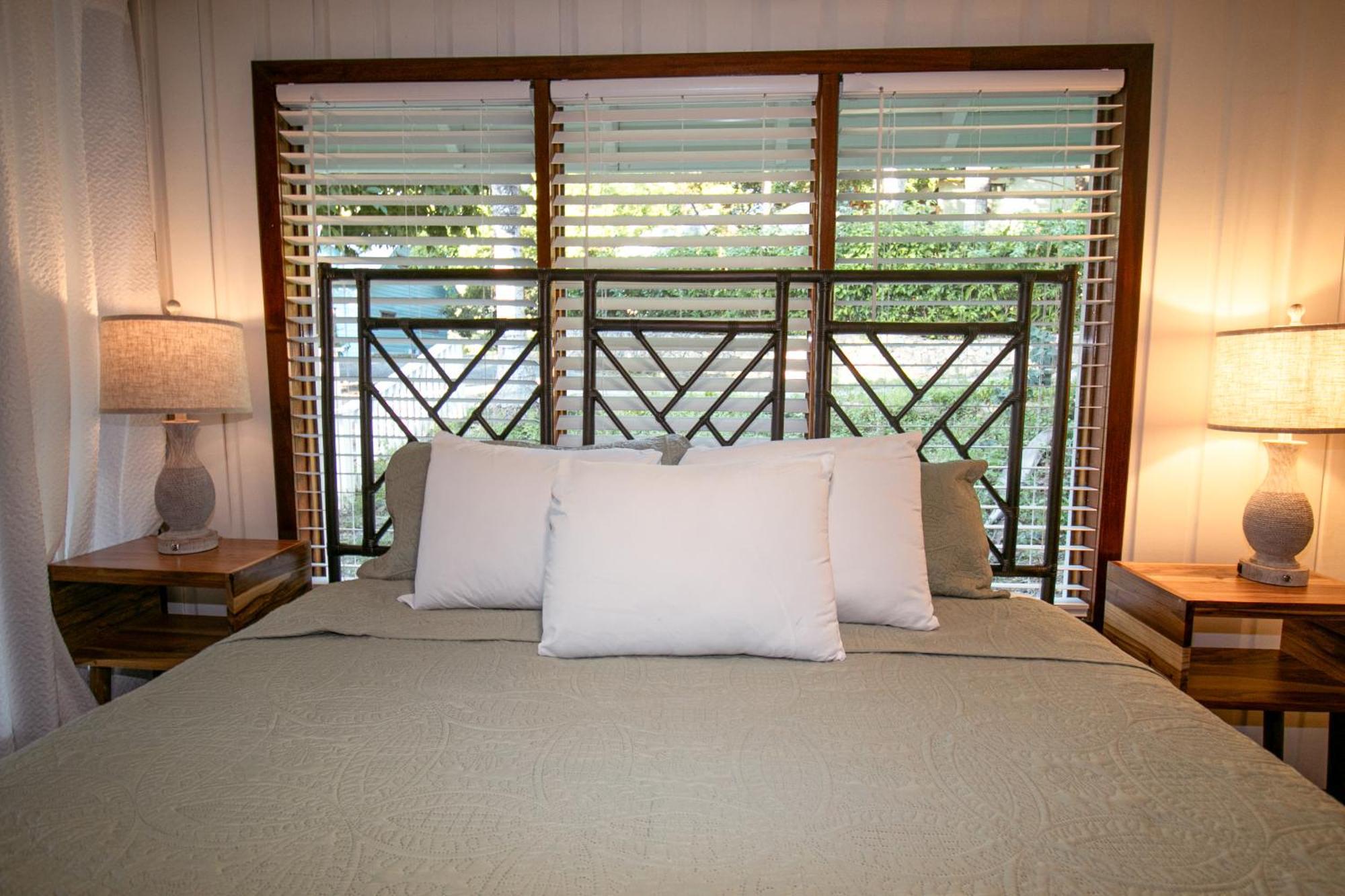 Luna Beach Luxury Boutique Beach Front Resort Jobs Bight Exterior photo